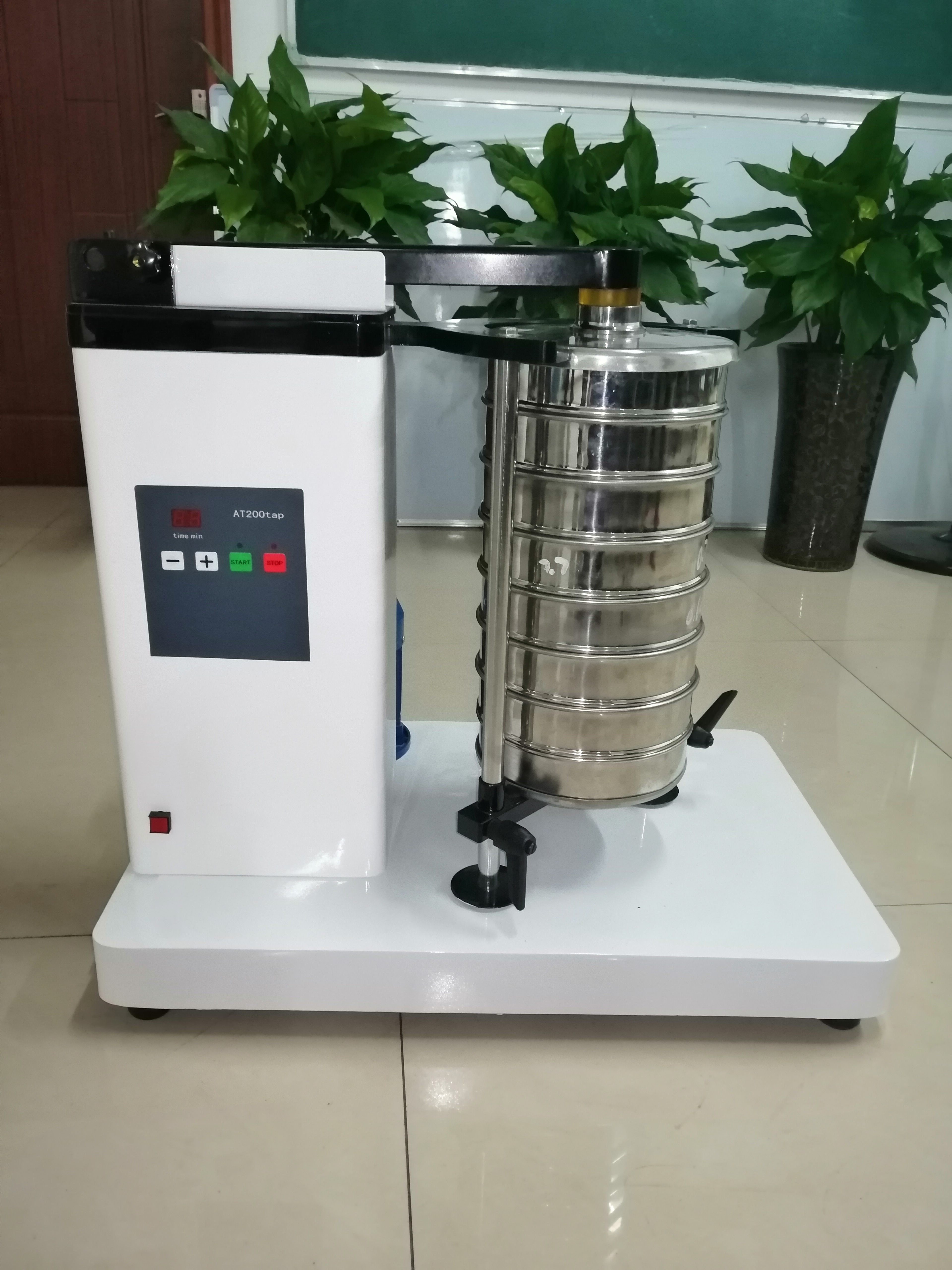 數(shù)控實(shí)驗(yàn)室振動(dòng)篩